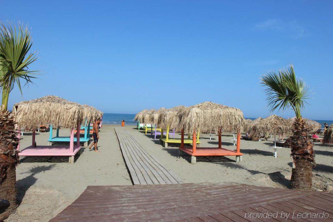 Best Western Plus Larco Hotel Larnaca Ngoại thất bức ảnh