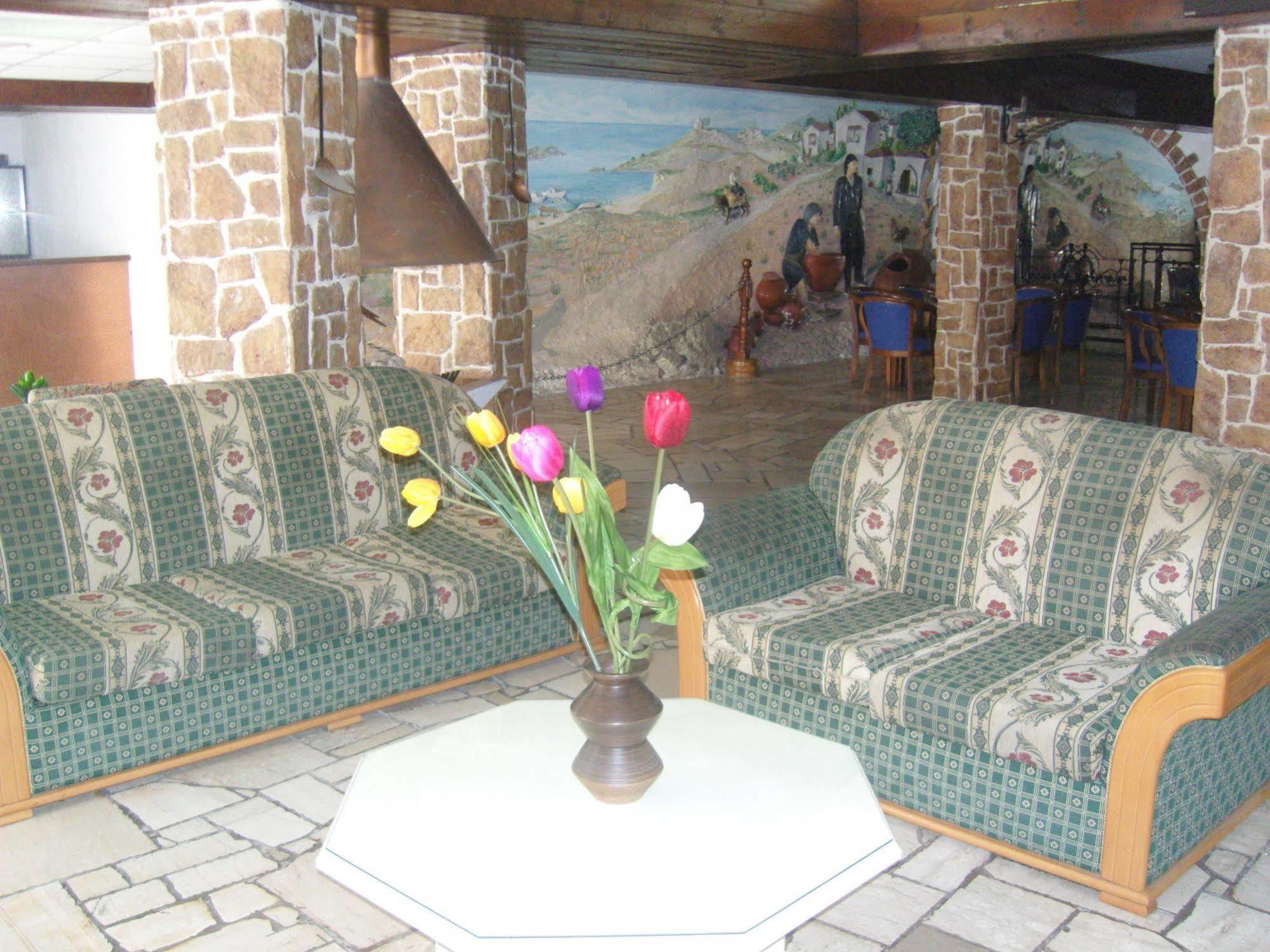 Best Western Plus Larco Hotel Larnaca Ngoại thất bức ảnh