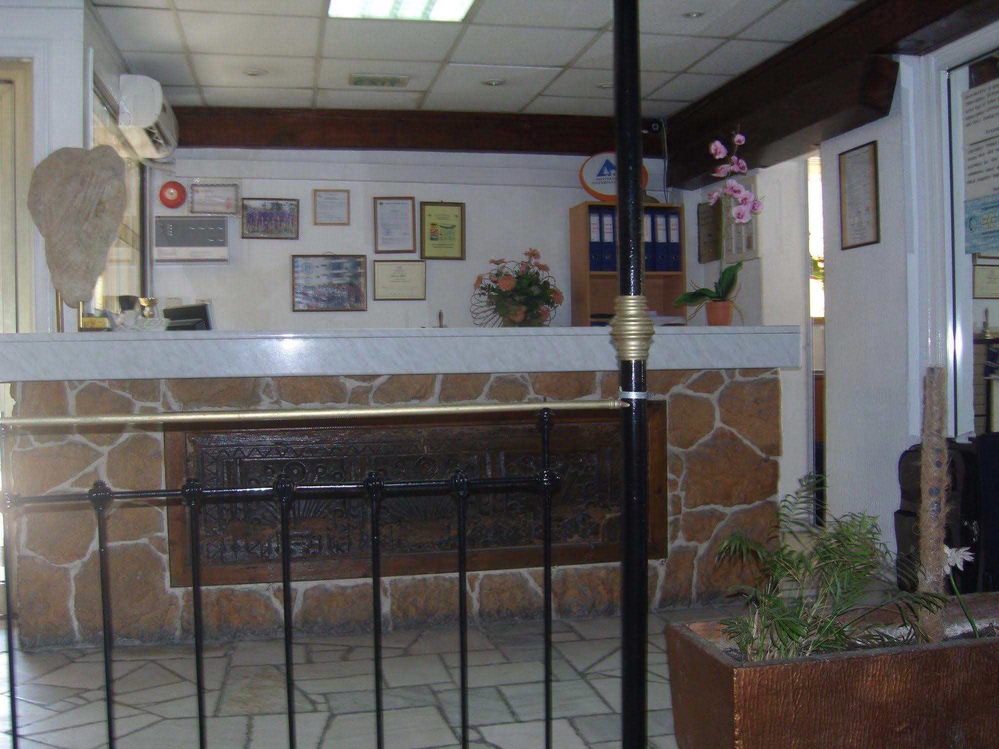Best Western Plus Larco Hotel Larnaca Ngoại thất bức ảnh